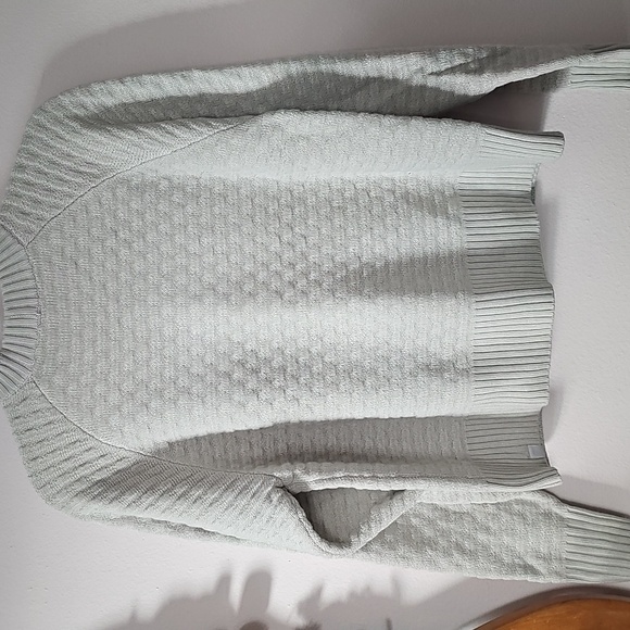 lululemon Textured Light Gray Sweater - Picture 5 of 5